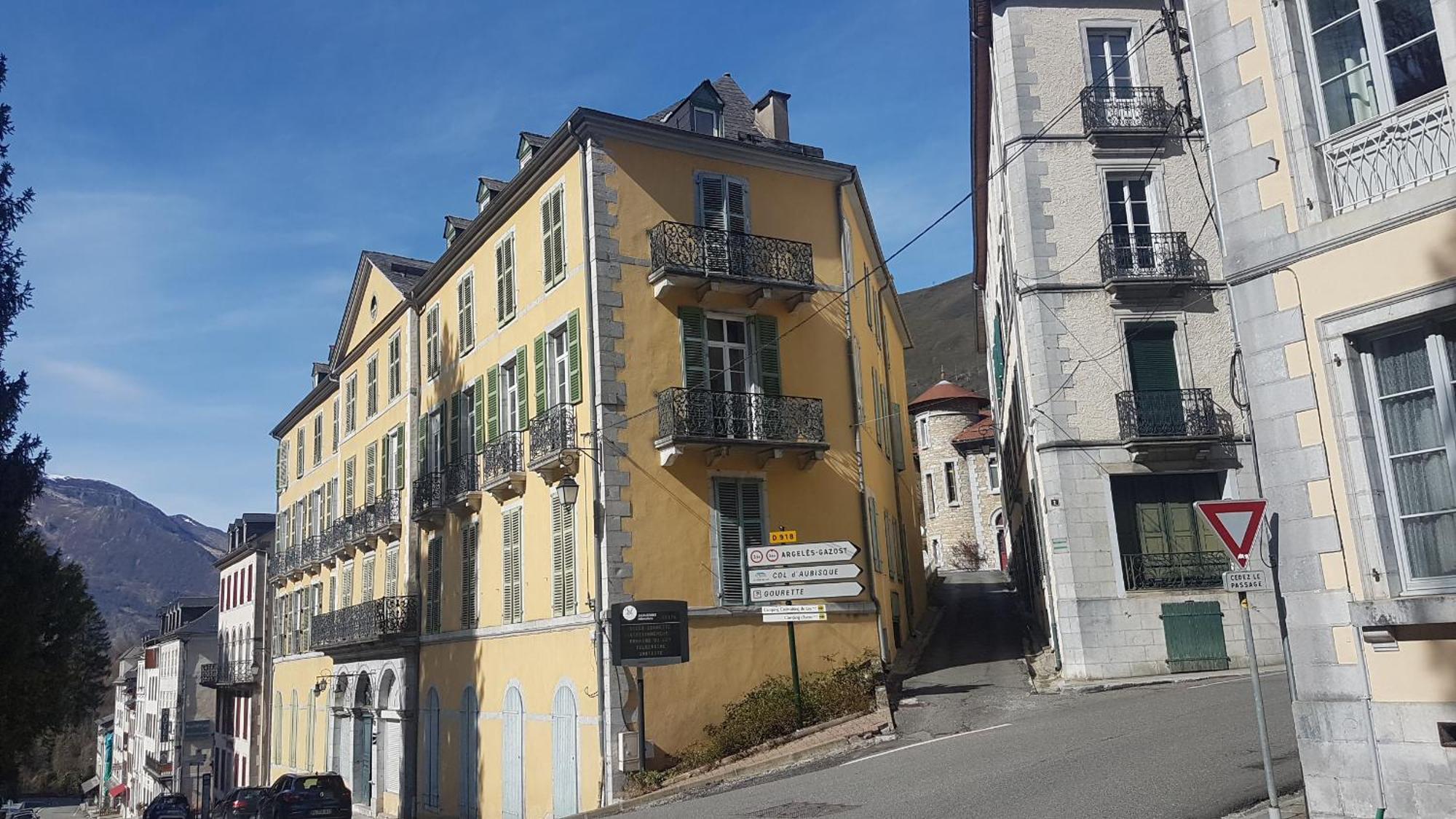 Vaste Appartement, Lumineux, 8 Couchages Eaux-Bonnes Exterior foto